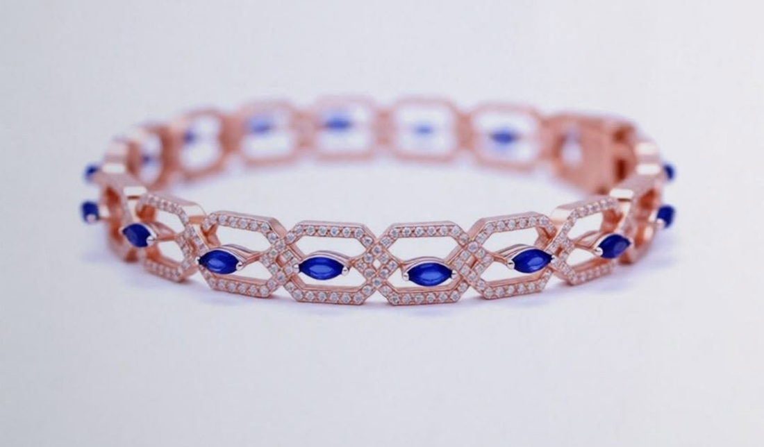 How to Choose the Perfect Silver Jewellery Gift