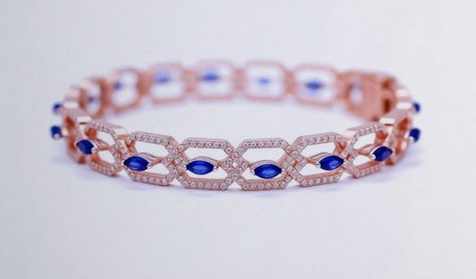 How to Choose the Perfect Silver Jewellery Gift