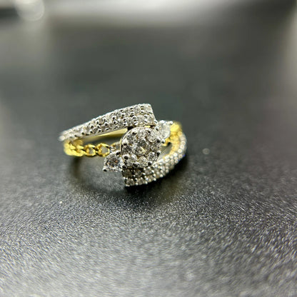Radiant Dual Tone Halo Chain Ring