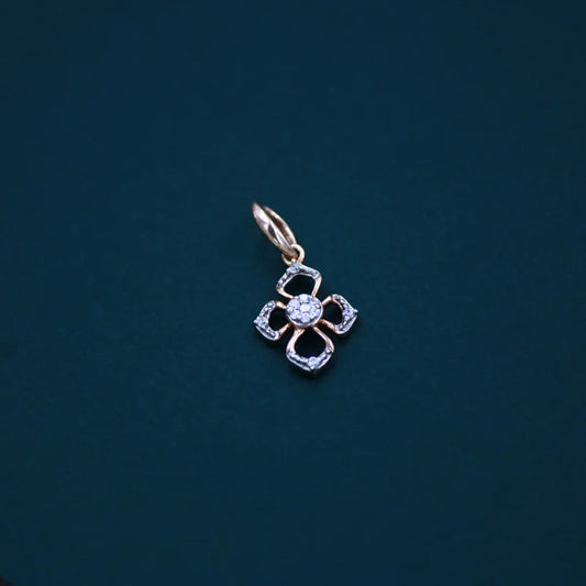 Aurelia Clover Sparkle Pendant