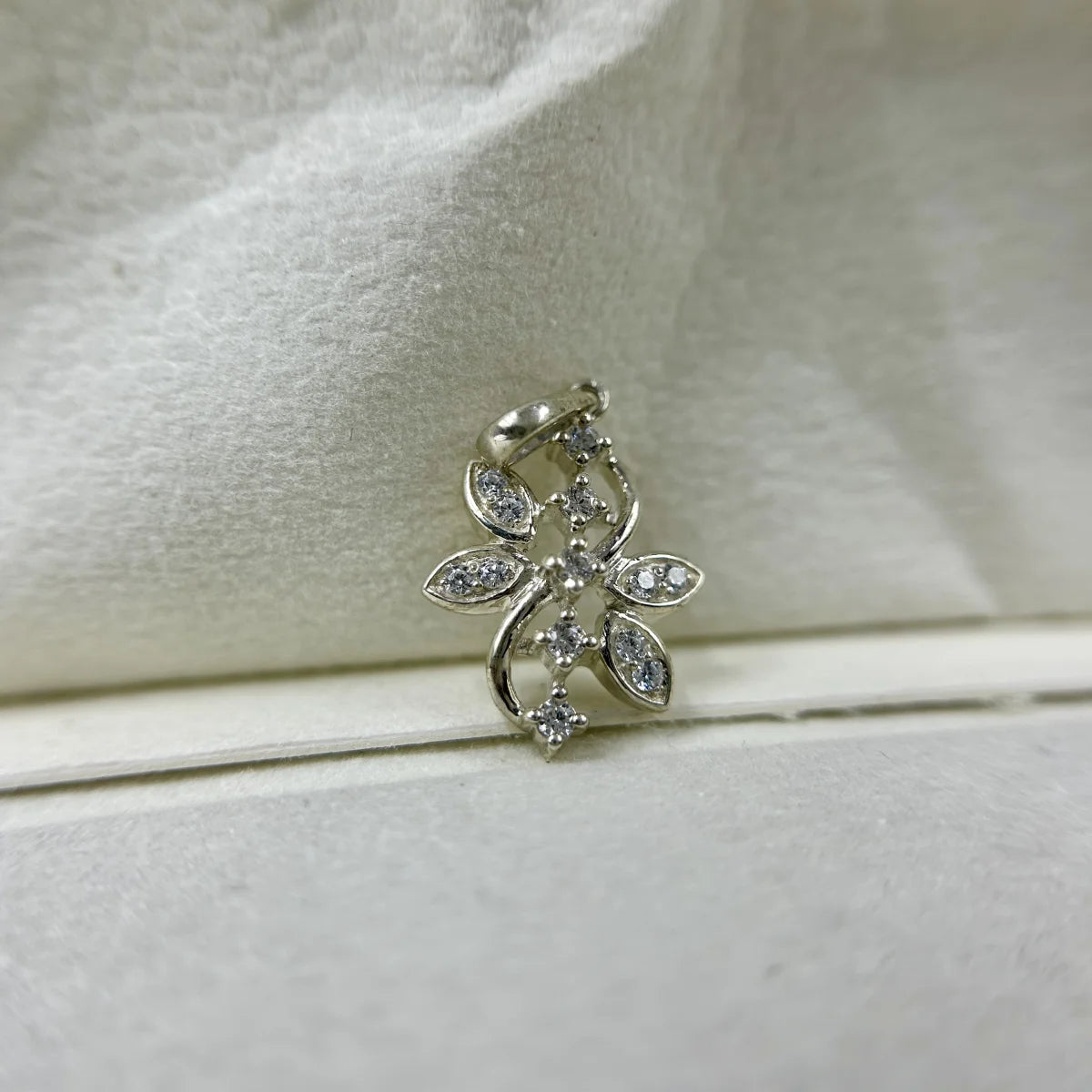 Grace Vine Pendant
