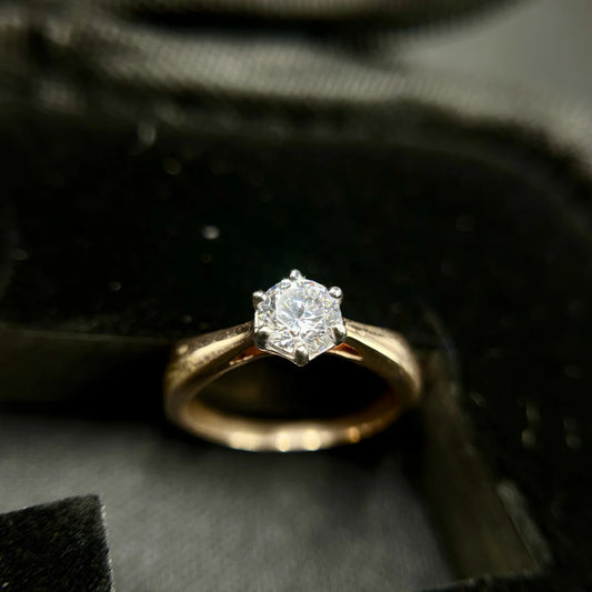 Luna Classic Solitaire