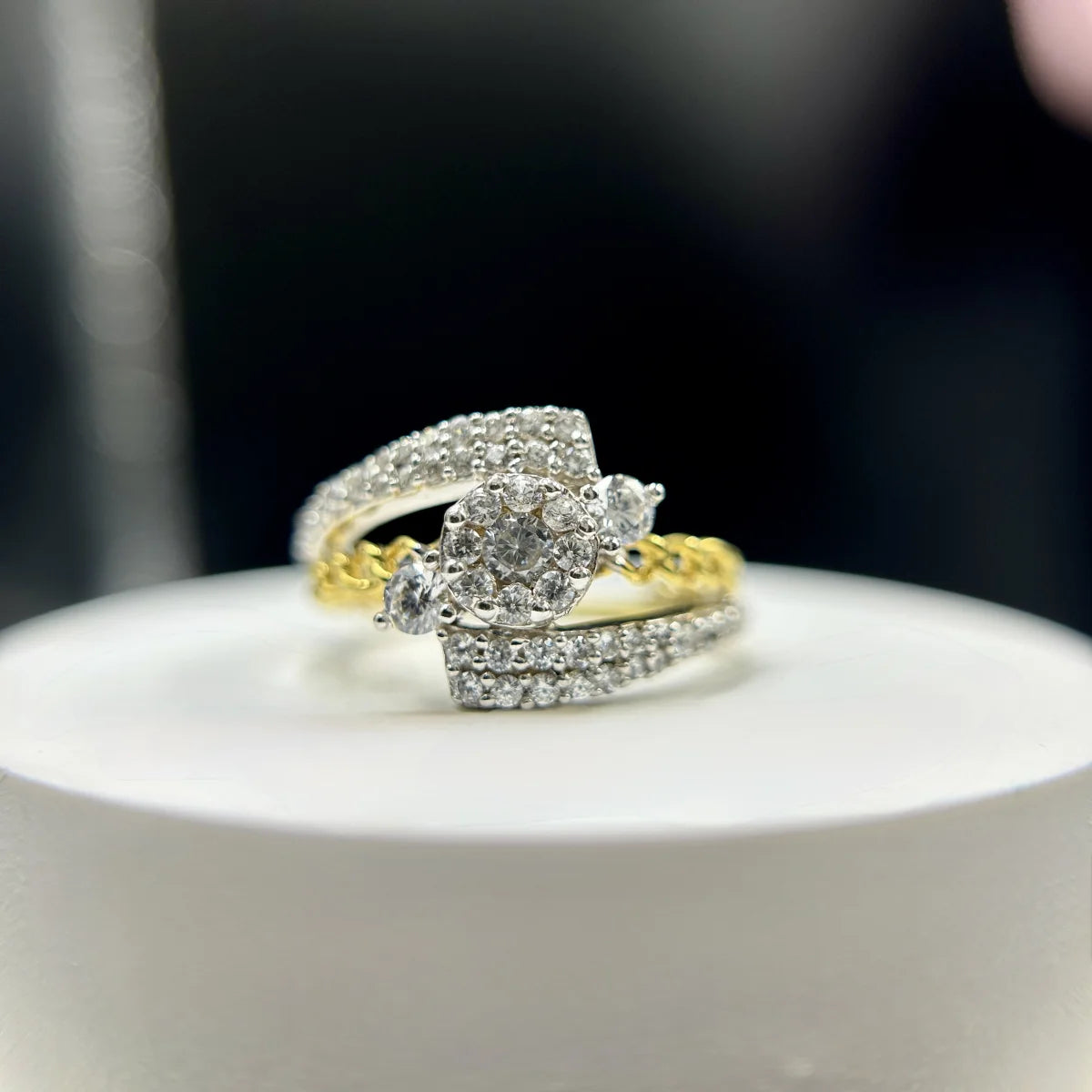 Radiant Dual Tone Halo Chain Ring