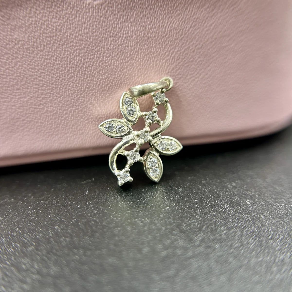 Grace Vine Pendant