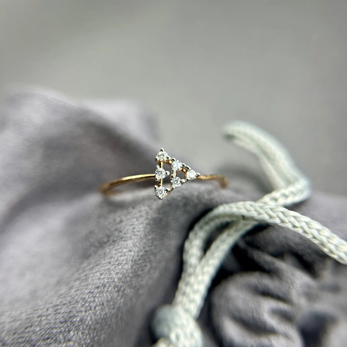 Geometric Triangle Ring