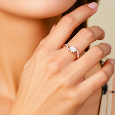 Bloom Solitaire Twist Ring